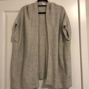 Short sleeve sweater